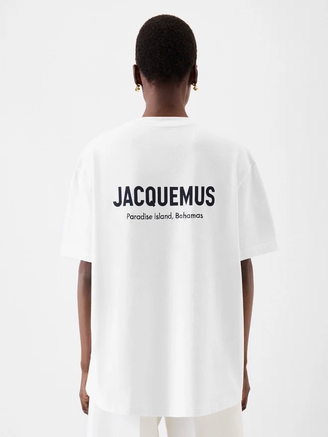 The Bahamas address t-shirt Short-sleeved t-shirt with logo and address – sold exclusively online and in our Bahamas point of sale The Bahamas address t-shirt Short-sleeved t-shirt with logo and address – sold exclusively online and in our Bahamas point of sale