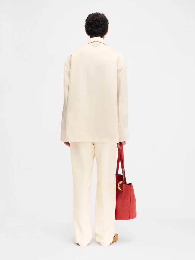 The Bateau long-sleeve shirt Long-sleeved and slanted pocket shirt The Bateau long-sleeve shirt Long-sleeved and slanted pocket shirt