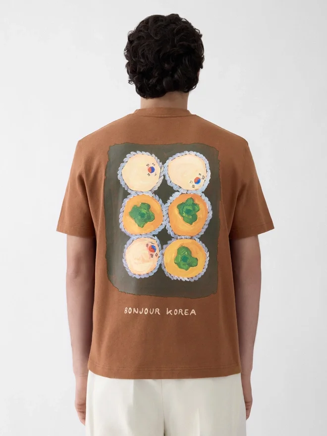 The Bonjour Korea t-shirt Logo t-shirt – exclusively sold online and in our South Korean points of sale The Bonjour Korea t-shirt Logo t-shirt – exclusively sold online and in our South Korean points of sale