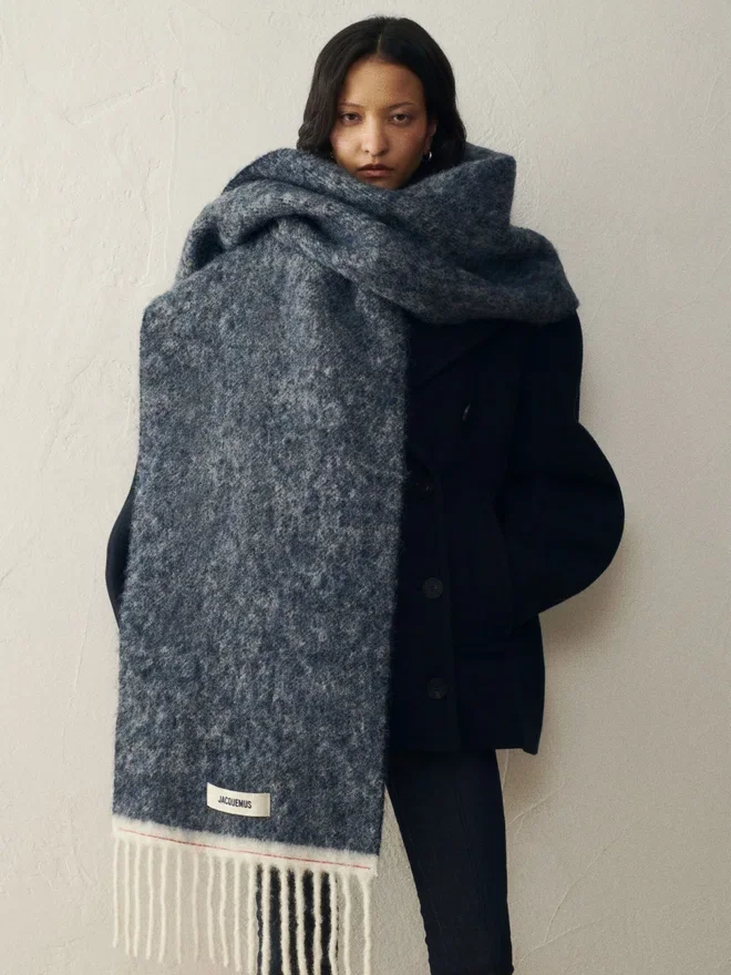 The Carro scarf Long fringe scarf The Carro scarf Long fringe scarf