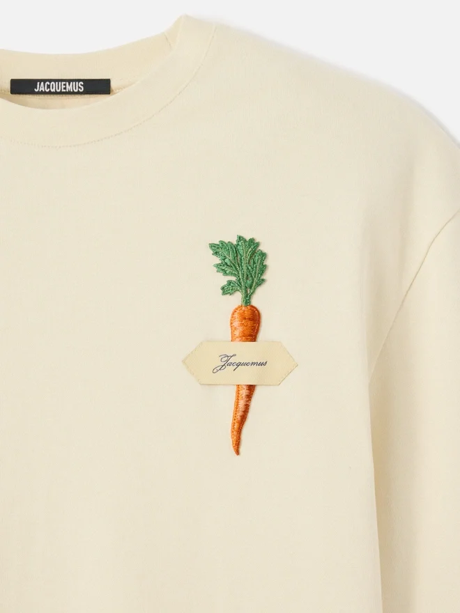 The carrot t-shirt Logo t-shirt with carrot patch The carrot t-shirt Logo t-shirt with carrot patch