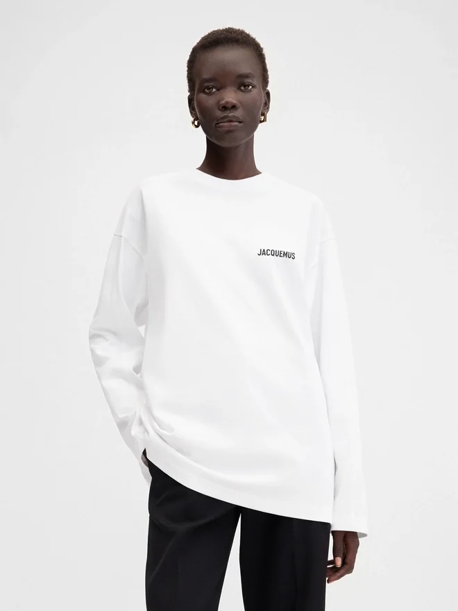 The Courchevel address long-sleeve t-shirt Long sleeve t-shirt with printed address and logo – sold exclusively online and in our Courchevel store The Courchevel address long-sleeve t-shirt Long sleeve t-shirt with printed address and logo – sold exclusively online and in our Courchevel store