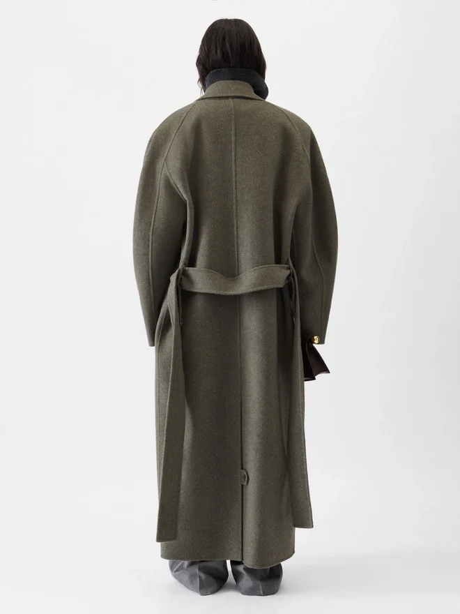 The Curvo Man’s coat Relaxed coat The Curvo Man’s coat Relaxed coat