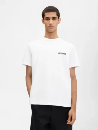 The Dubai address t-shirt Short sleeve t-shirt with printed address and logo The Dubai address t-shirt Short sleeve t-shirt with printed address and logo