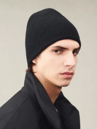 The J beanie Fine-ribbed beanie