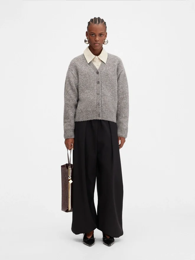 The Jacquemus cardigan Signature cardigan The Jacquemus cardigan Signature cardigan