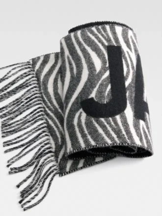 The Jacquemus scarf Fringe logo scarf