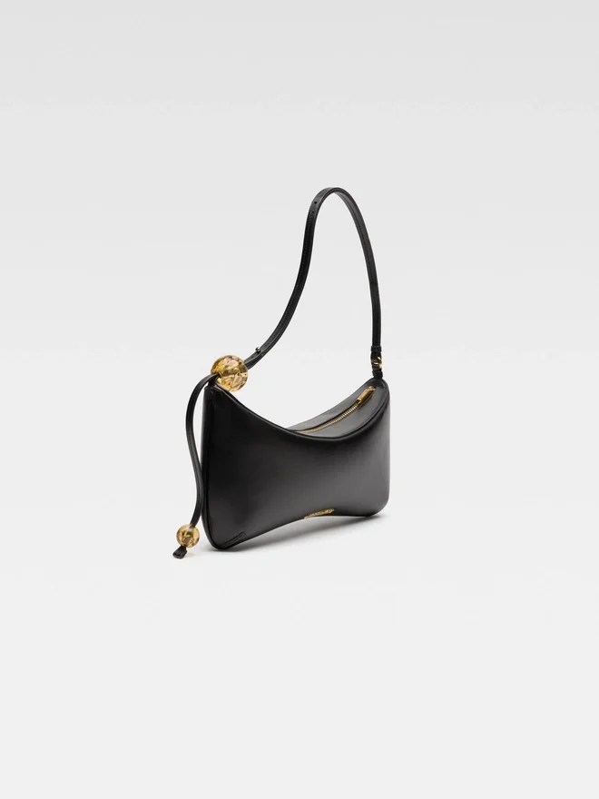 The large Bisou Perle Large beaded shoulder bag The large Bisou Perle Large beaded shoulder bag