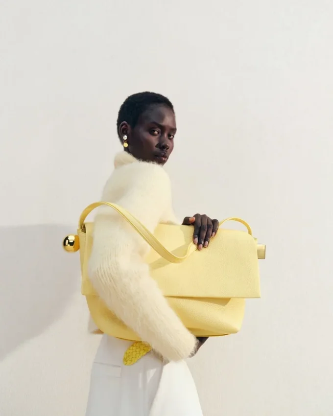 The large Rond Carré Large folded shoulder-bag The large Rond Carré Large folded shoulder-bag