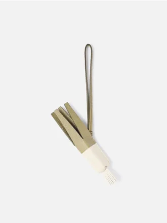 The leek Origami leek-shaped bag charm