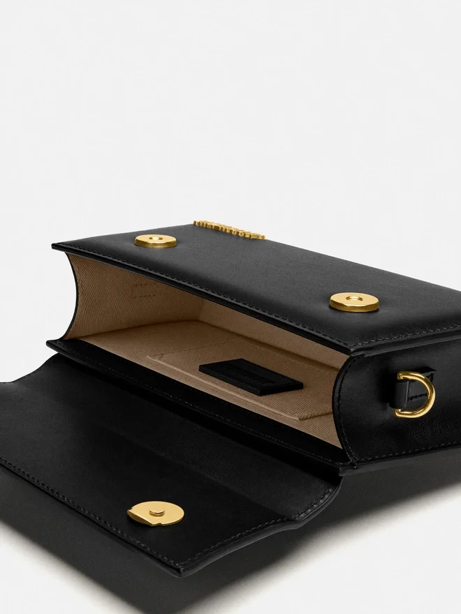 The long Chiquito Long leather handbag The long Chiquito Long leather handbag