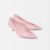 The low Tourni heels Low twisted pumps