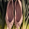 The low Tourni heels Low twisted pumps