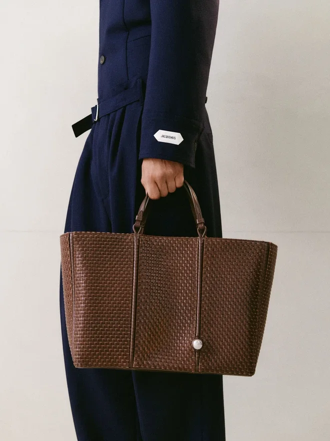The Marino horizontal shopper bag Soft leather tote bag The Marino horizontal shopper bag Soft leather tote bag