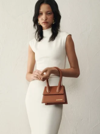 The medium Chiquito Signature handbag