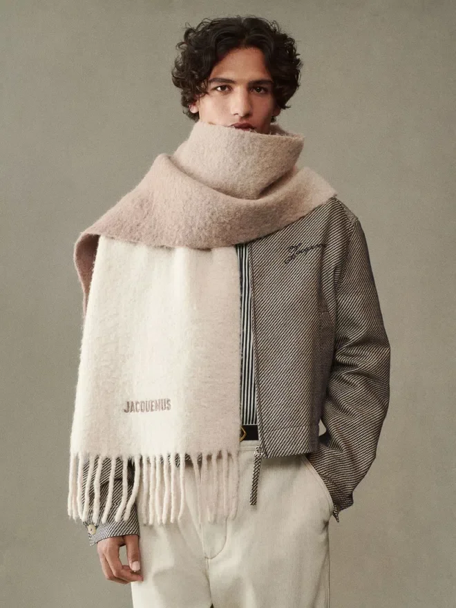The Moisson scarf Gradient scarf The Moisson scarf Gradient scarf