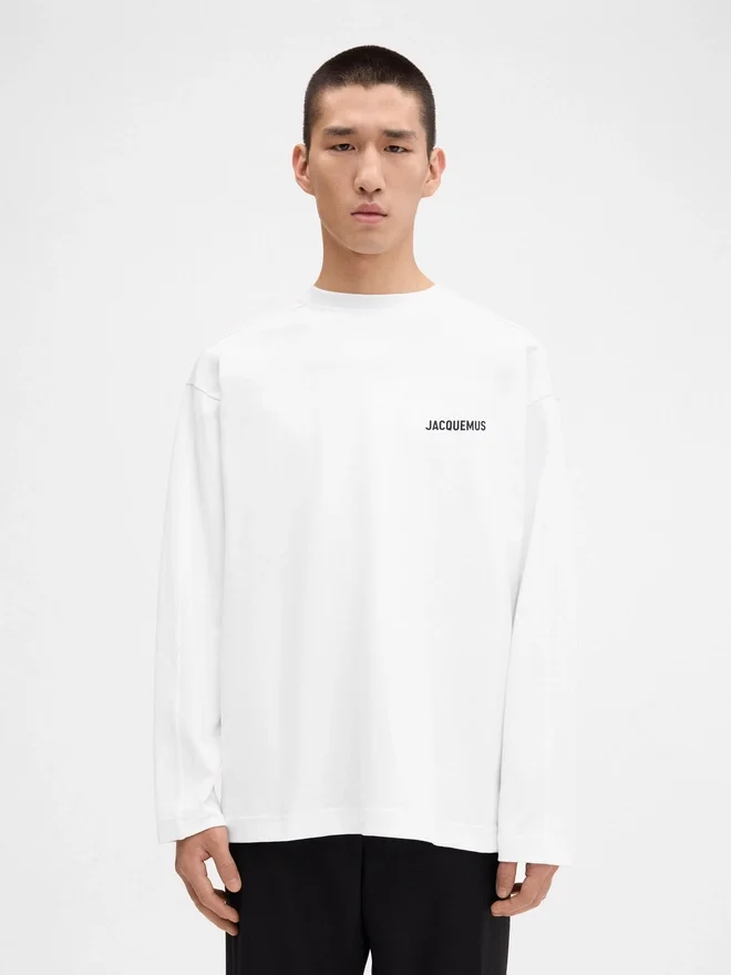The New York address long-sleeve t-shirt Long sleeve t-shirt with printed address and logo – sold exclusively online and in our New York store The New York address long-sleeve t-shirt Long sleeve t-shirt with printed address and logo – sold exclusively online and in our New York store