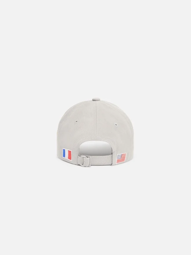 The New York baseball cap Logo cap – exclusively sold online and in our New York boutique The New York baseball cap Logo cap – exclusively sold online and in our New York boutique