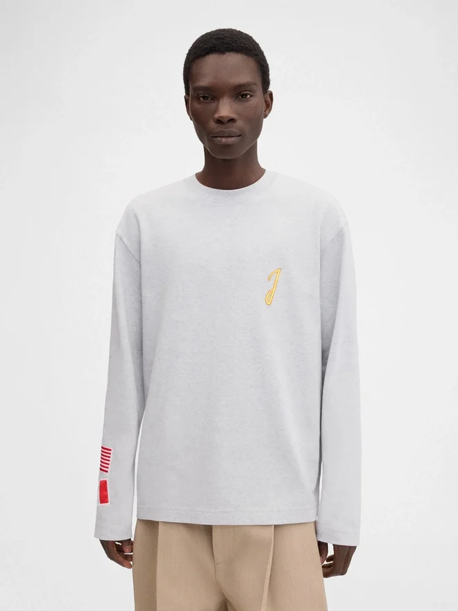 The New York t-shirt Long-sleeved logo t-shirt – exclusively sold online and in our New York boutique The New York t-shirt Long-sleeved logo t-shirt – exclusively sold online and in our New York boutique