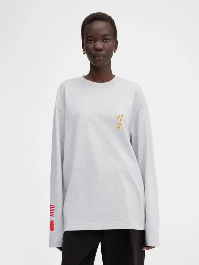 The New York t-shirt Long-sleeved logo t-shirt – exclusively sold online and in our New York boutique The New York t-shirt Long-sleeved logo t-shirt – exclusively sold online and in our New York boutique