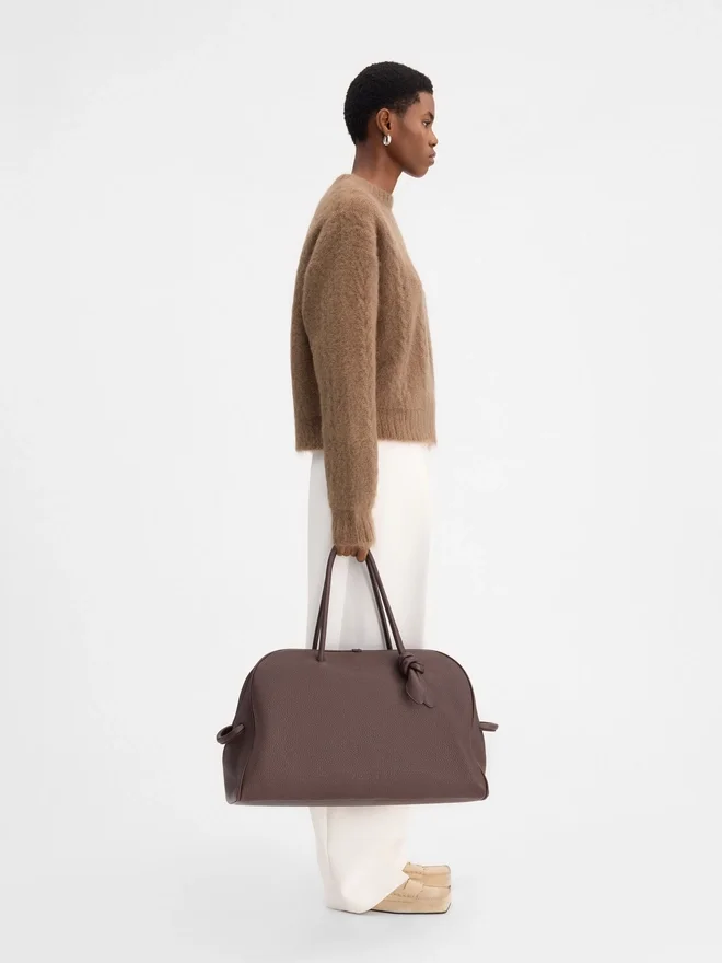 The Nuvola sweater Round-neck mohair sweater The Nuvola sweater Round-neck mohair sweater