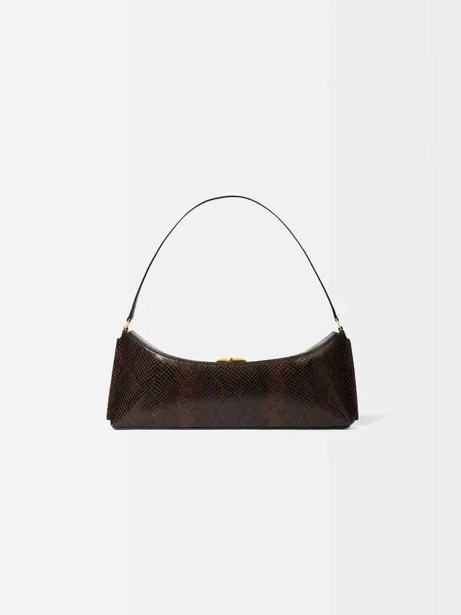 The Ovalo clutch Folded shoulder bag The Ovalo clutch Folded shoulder bag