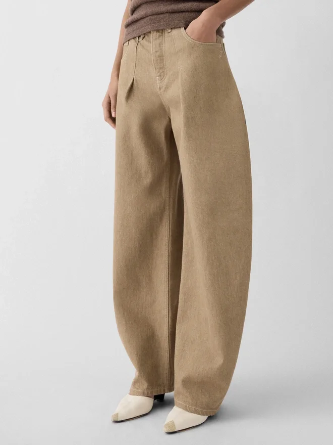 The Ovalo de-Nîmes denim pants High-waisted curved jeans The Ovalo de-Nîmes denim pants High-waisted curved jeans