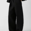 The Ovalo pants Curved pants