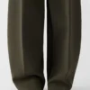 The Ovalo pants Curved pants