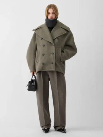 The Ovalo peacoat Round peacoat The Ovalo peacoat Round peacoat