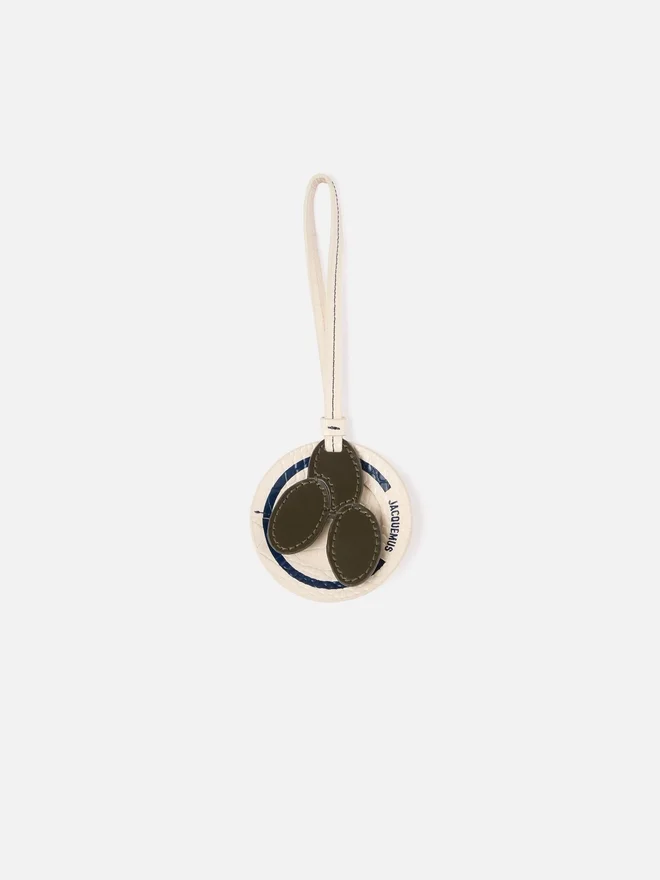 The plate of olives Olive plate-shaped bag charm The plate of olives Olive plate-shaped bag charm