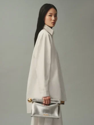 The Rond Carré clutch Take-out clutch
