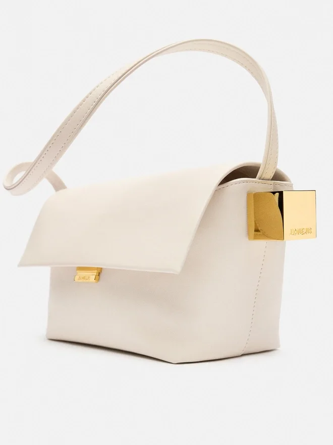 The Rond Carré Folded shoulder bag The Rond Carré Folded shoulder bag