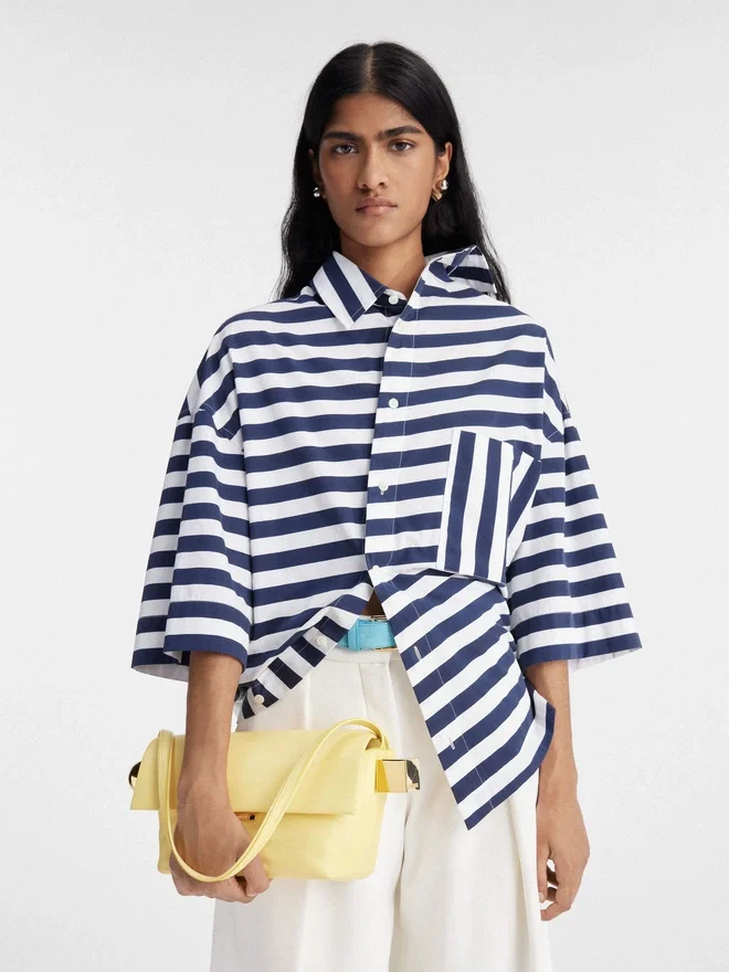 The Rond Carré Folded shoulder bag The Rond Carré Folded shoulder bag
