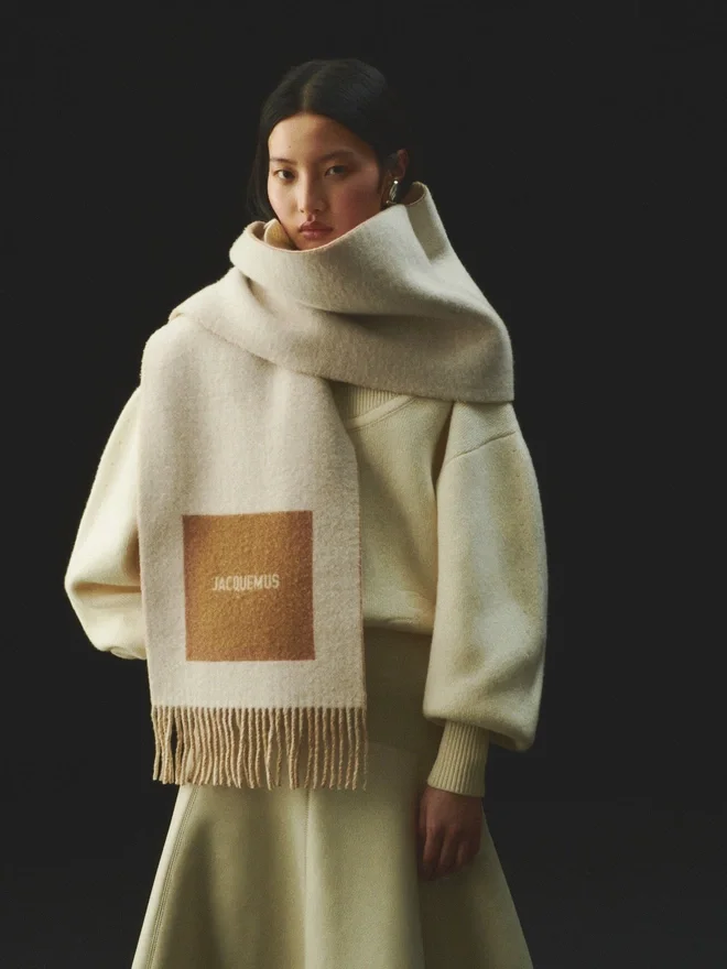 The Rond Carré scarf Jacquard logo scarf The Rond Carré scarf Jacquard logo scarf