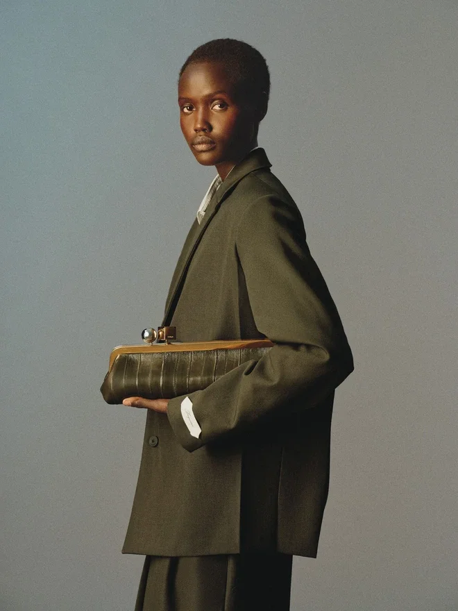 The Salon clutch Long clasp bag The Salon clutch Long clasp bag