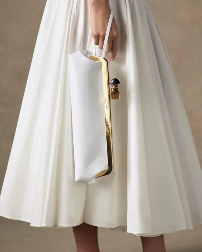 The Salon clutch Long clasp bag The Salon clutch Long clasp bag
