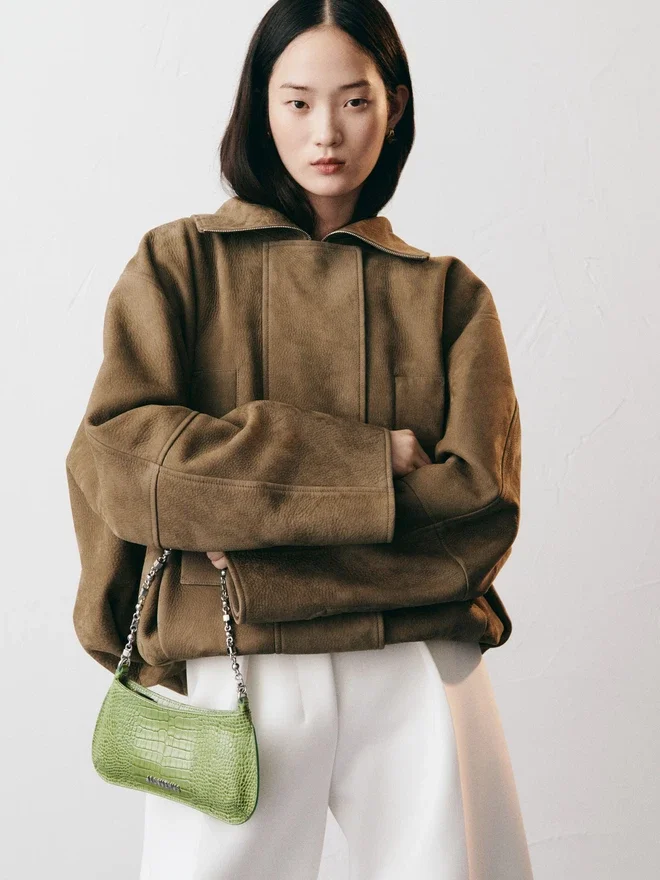 The small Bisou Chaine Small shoulder bag The small Bisou Chaine Small shoulder bag