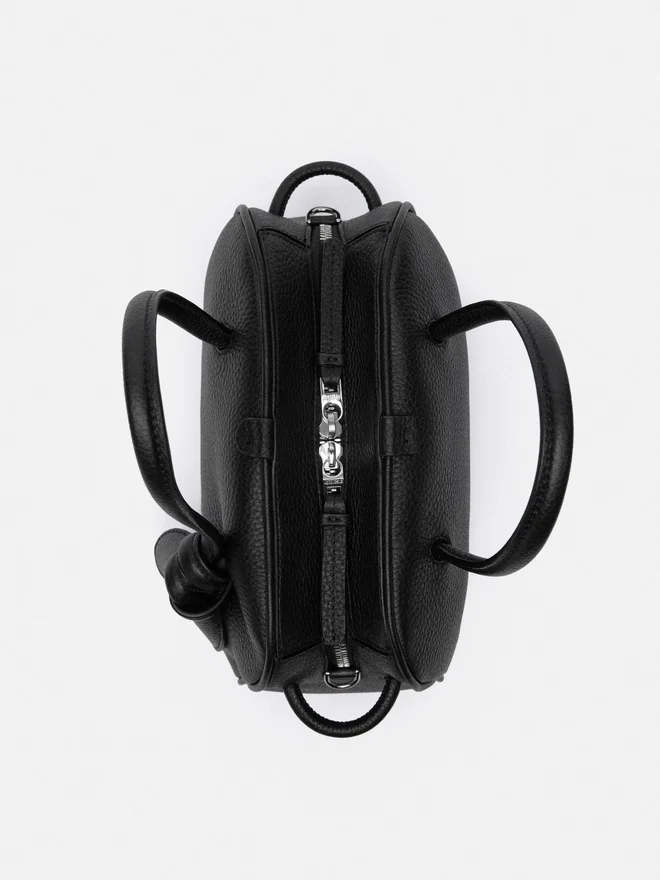 The small Turismo Small soft bowling bag The small Turismo Small soft bowling bag