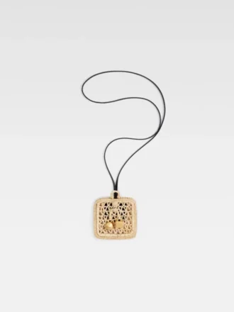 The Spiaggia wallet Raffia AirPods holder