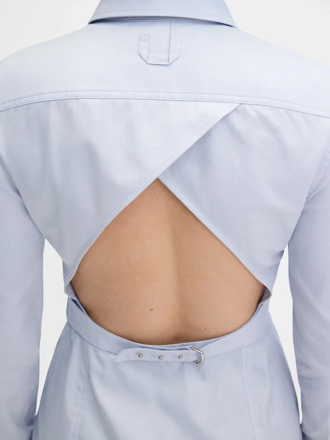 The suit shirt Open-back suit shirt The suit shirt Open-back suit shirt