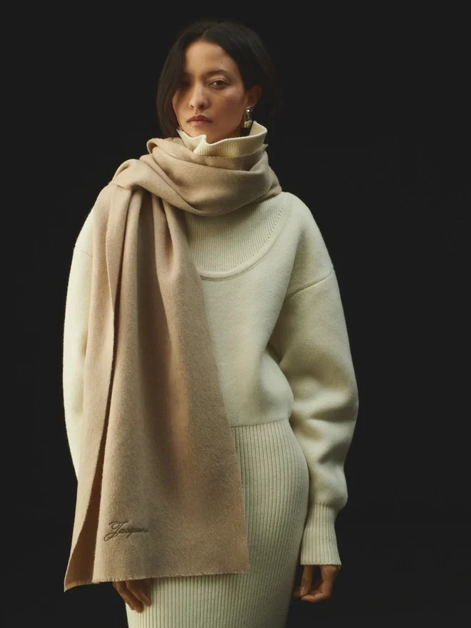 The Tailleur scarf Long embroidered scarf The Tailleur scarf Long embroidered scarf