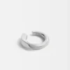 The Tourni ring Twisted ring