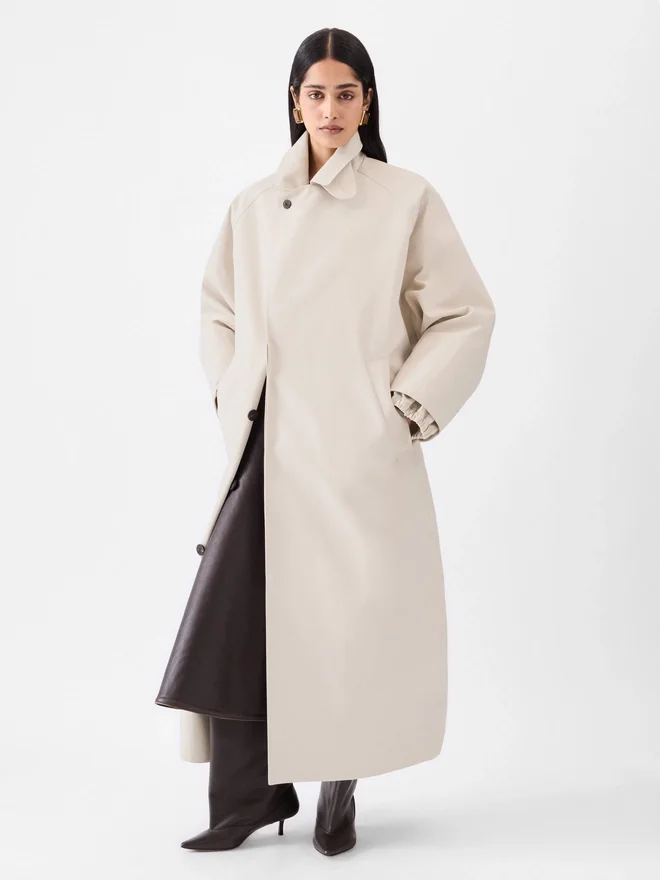 The Trapezi trench coat Relaxed trench coat The Trapezi trench coat Relaxed trench coat