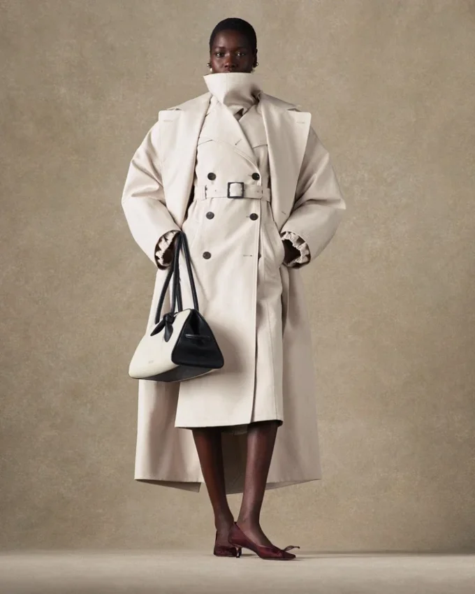 The Trapezi trench coat Relaxed trench coat The Trapezi trench coat Relaxed trench coat