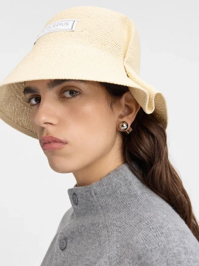 The Vela hat Folded raffia bucket hat The Vela hat Folded raffia bucket hat